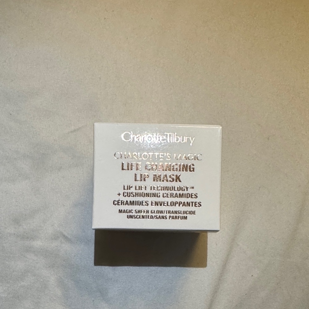 Charlotte Tilbury Life Changing Lip Mask in White and Gold